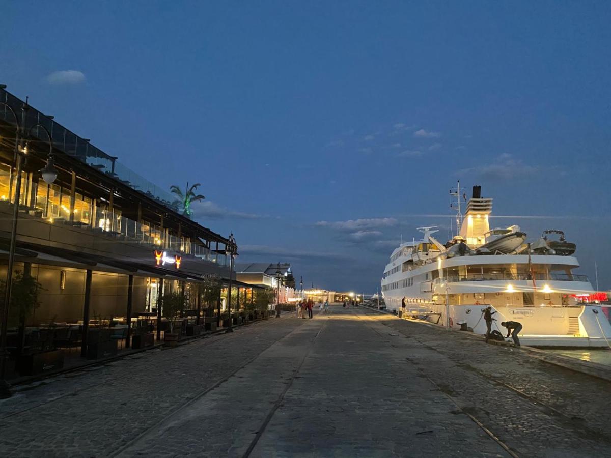 Мarelis Luxe Port Apartment Varna Exterior photo