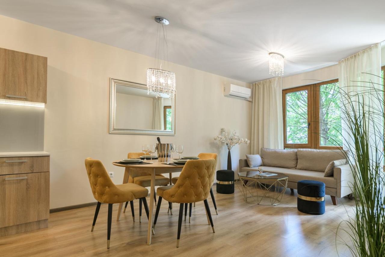 Мarelis Luxe Port Apartment Varna Exterior photo